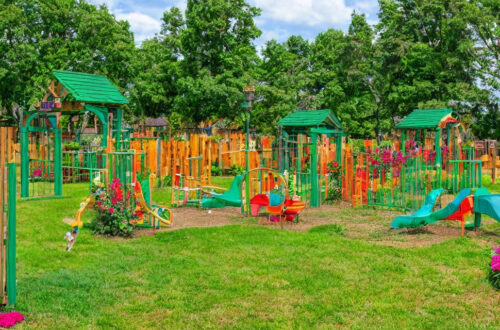 Børnegitter til haven: Gode råd til sikker leg i det fri