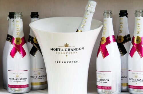 Forkæl dine gæster: Sådan vælger du den perfekte champagnekøler