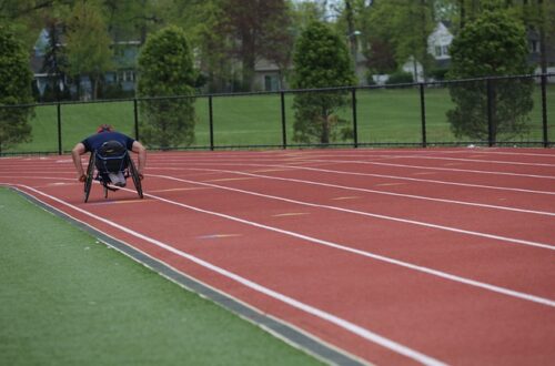 Fremtidens kørestol: Hvordan teknologiske fremskridt vil revolutionere mobilitet for handicappede