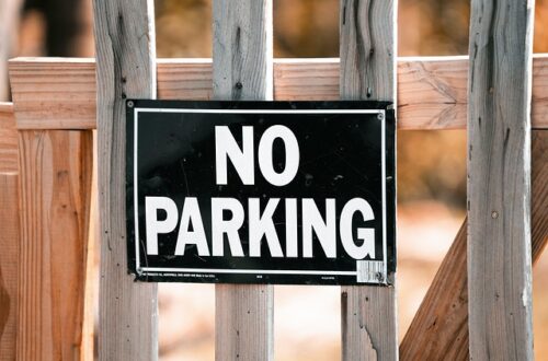 Parkeringsopmærkning gør parkeringspladsen mere overskuelig